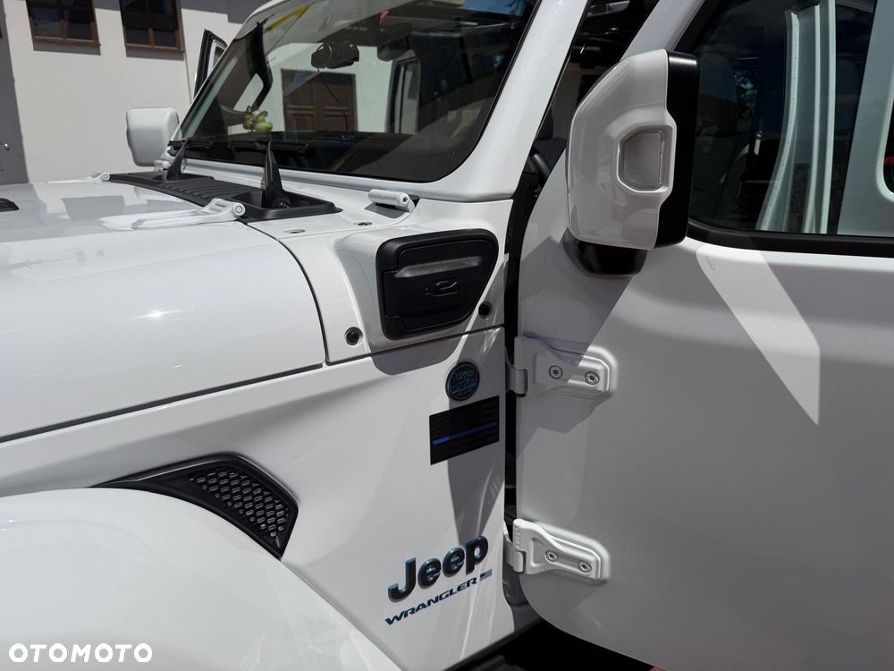 Jeep Wrangler - 3