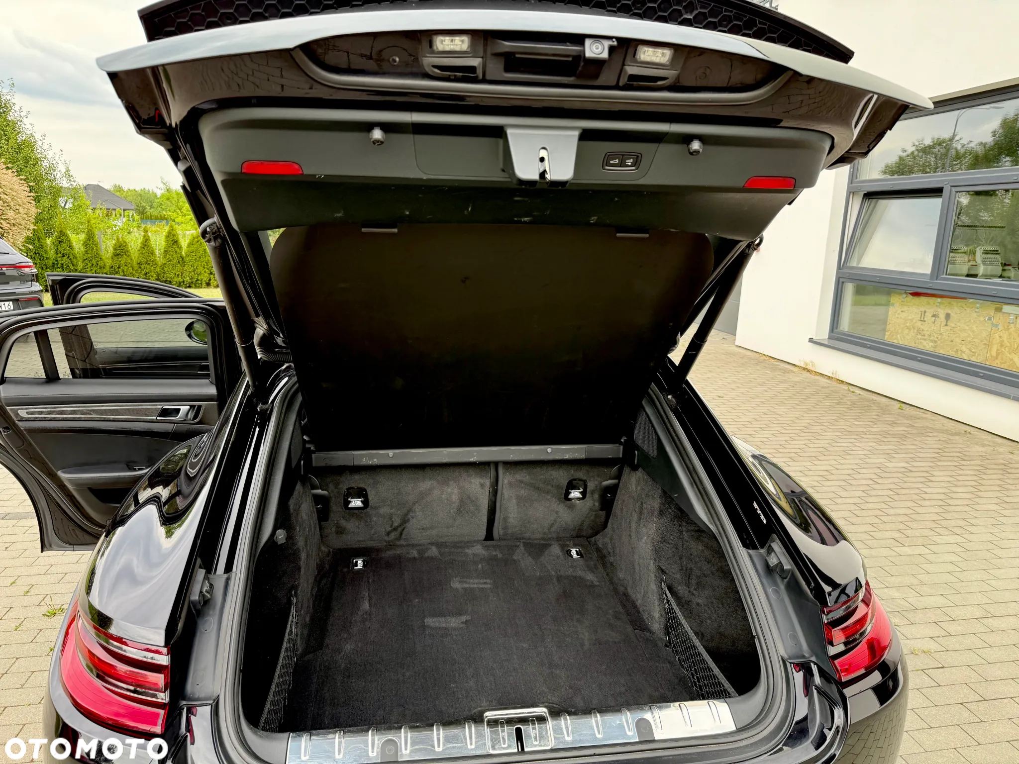 Porsche Panamera 4S - 24