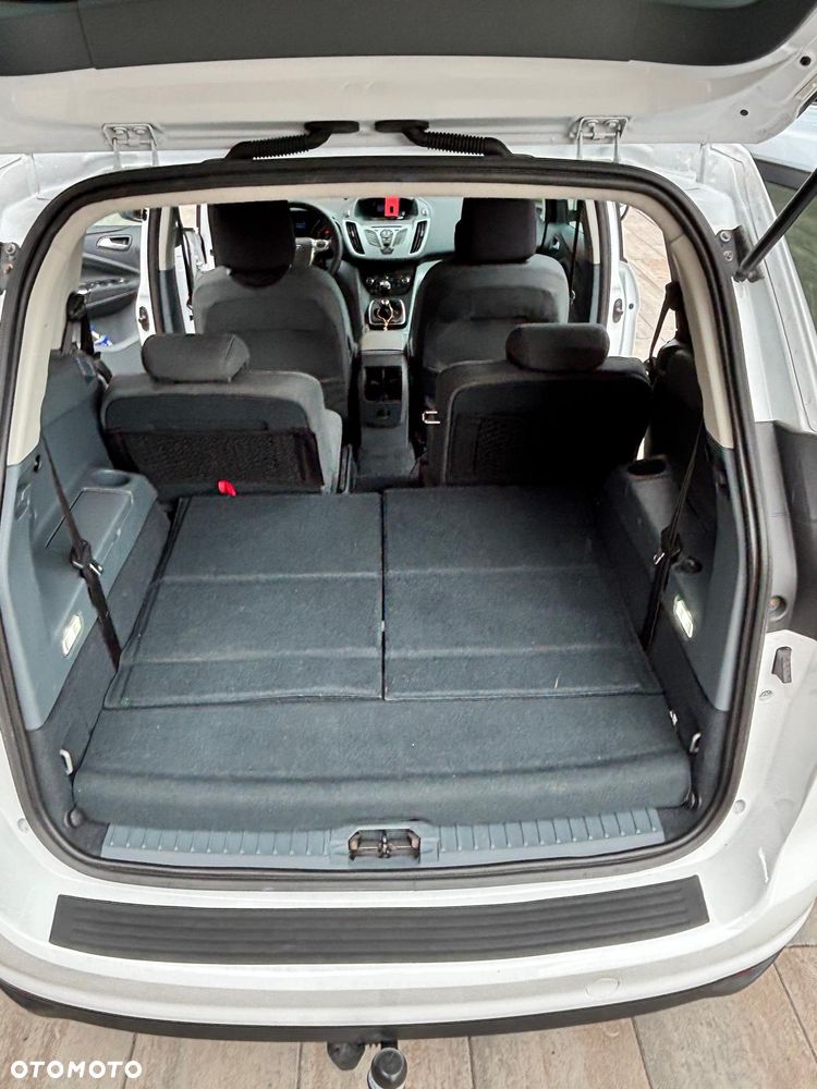 Ford Grand C-MAX - 19