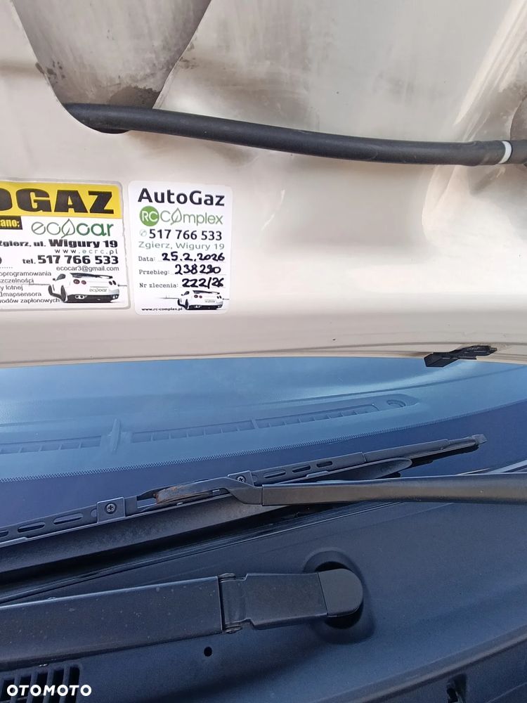 Toyota Corolla 1.6 Premium - 9