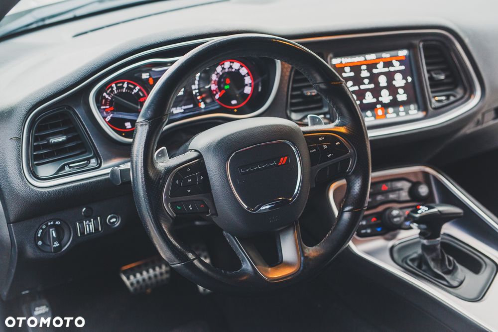 Dodge Challenger 5.7 R/T - 21