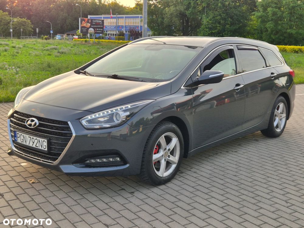 Hyundai i40 Kombi blue 1.7 CRDi Trend - 1