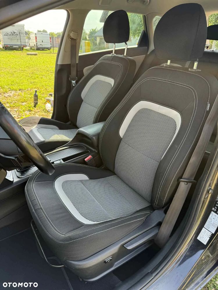 Kia Ceed 1.6 GDI L DCT - 17