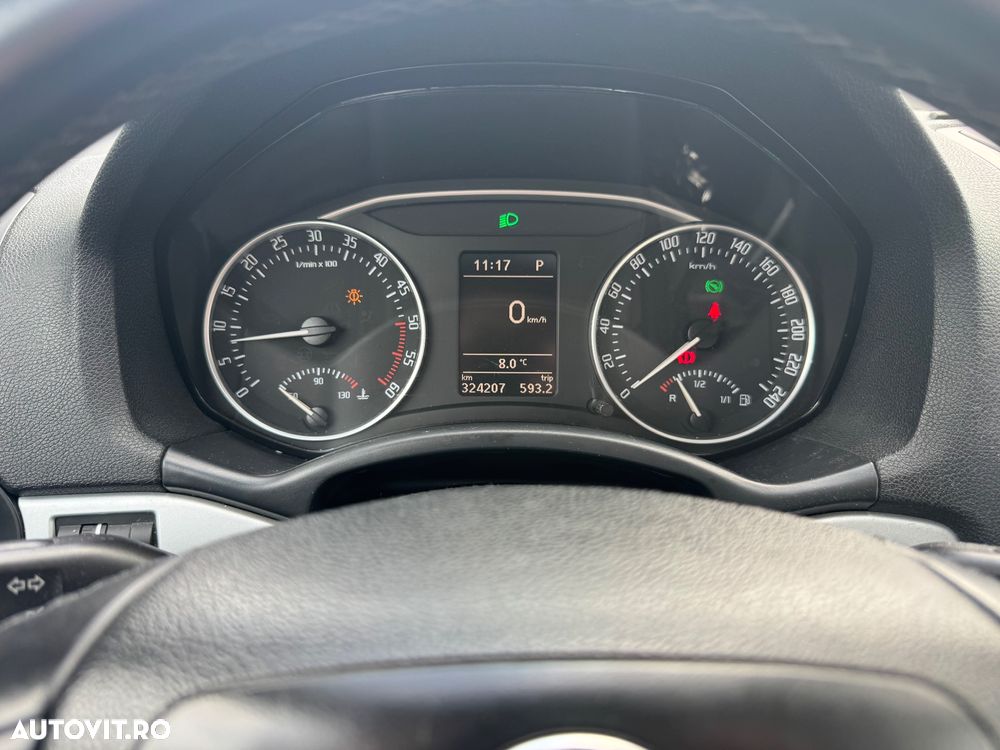 Skoda Octavia 2.0 TDI Laurin Klement DSG - 7