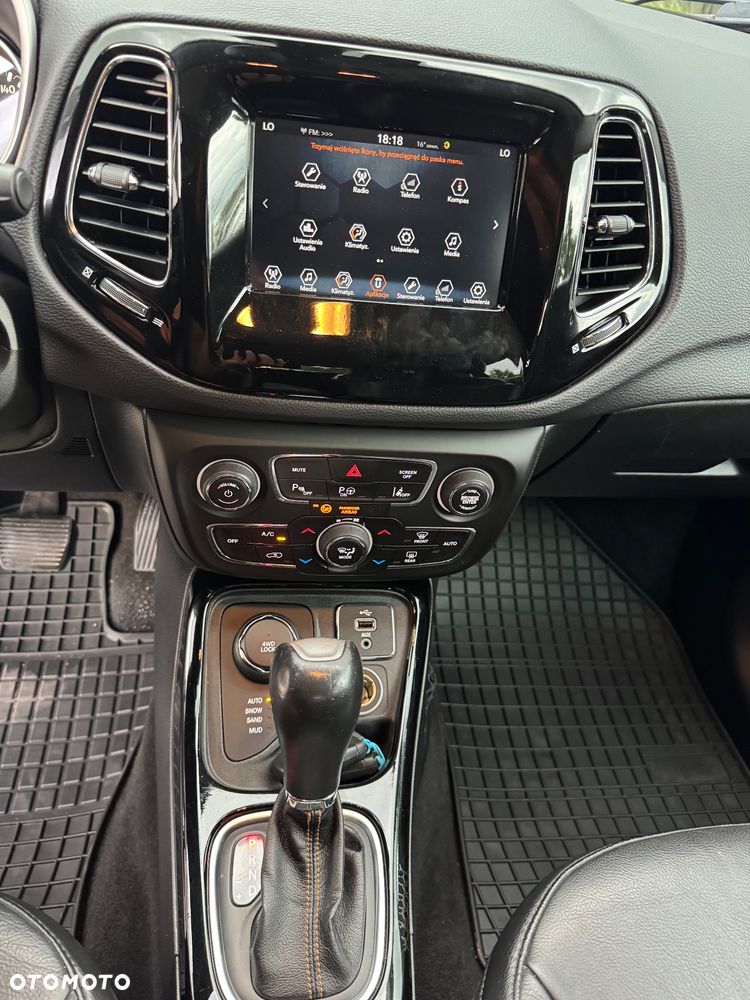 Jeep Compass 1.4 TMair Limited 4WD S&S - 39