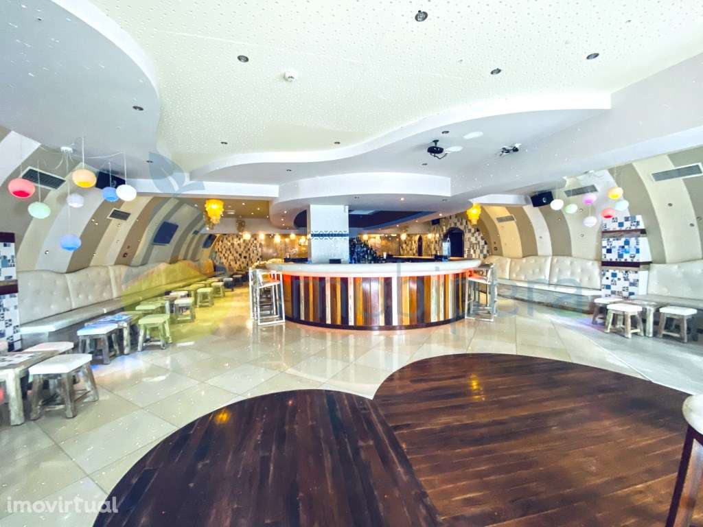 Bar / Local noturno /Clube esclusivo na Praia da Rocha - Grande imagem: 4/14