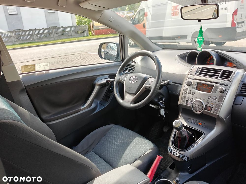 Toyota Verso 2.0 D-4D Sol plus - 26