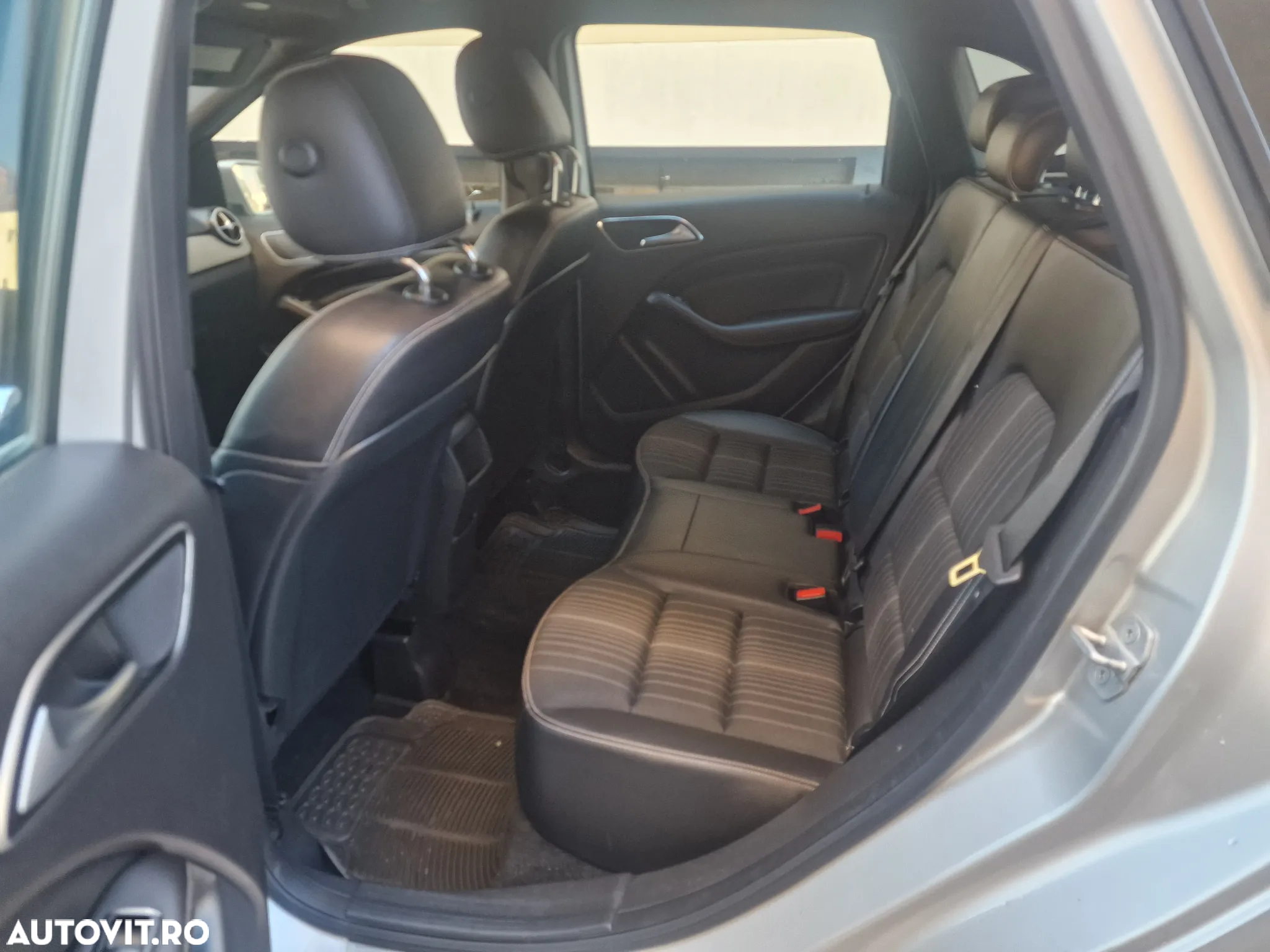 Mercedes-Benz B 180 (BlueEFFICIENCY) 7G-DCT - 9