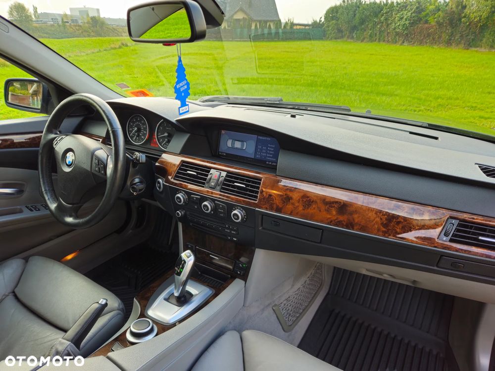 BMW Seria 5 535i xDrive - 19