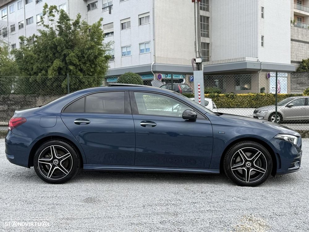 Mercedes-Benz A 250 Limousine e AMG Line - 9
