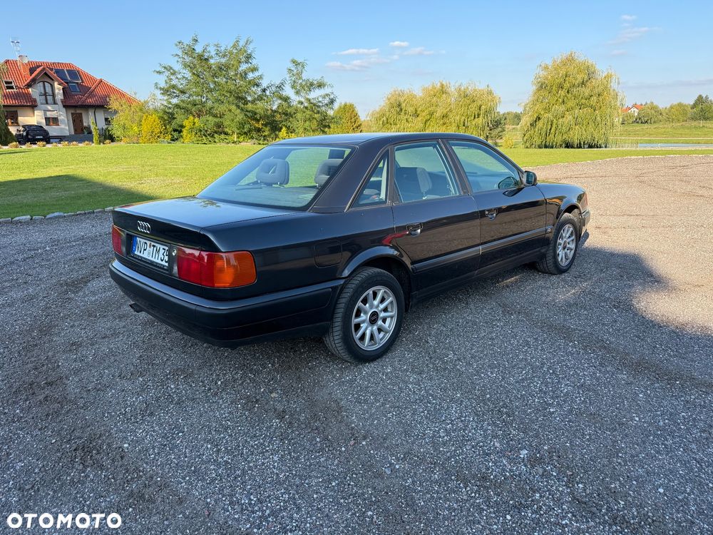 Audi 100 2.0 E - 4