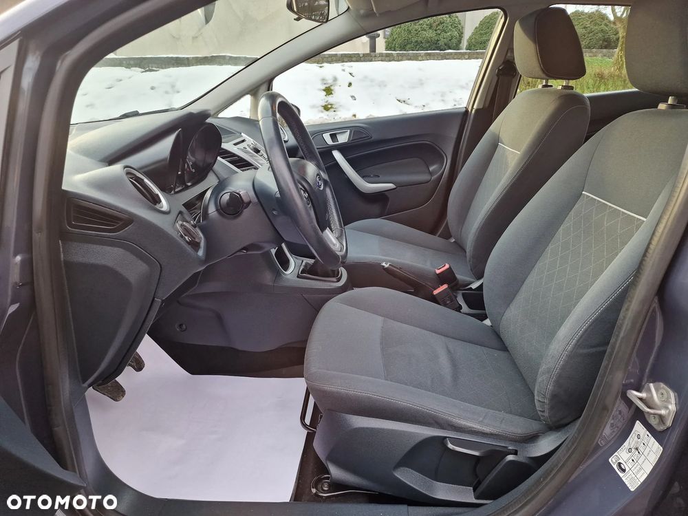 Ford Fiesta 1.25 Silver X plus EU5 - 10