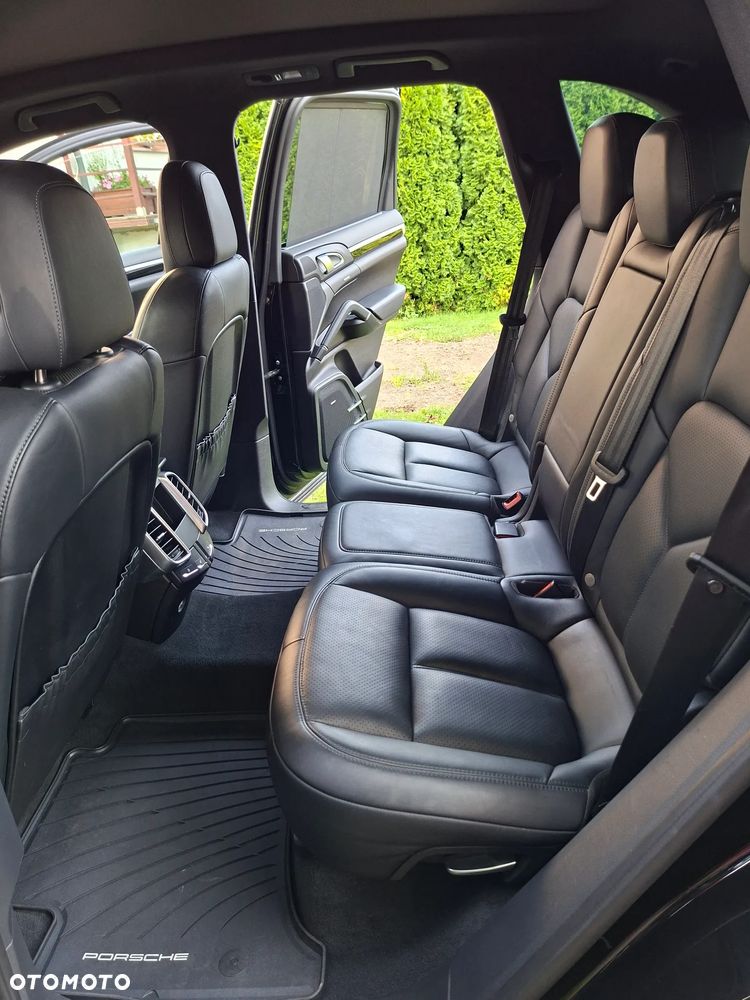 Porsche Cayenne - 9