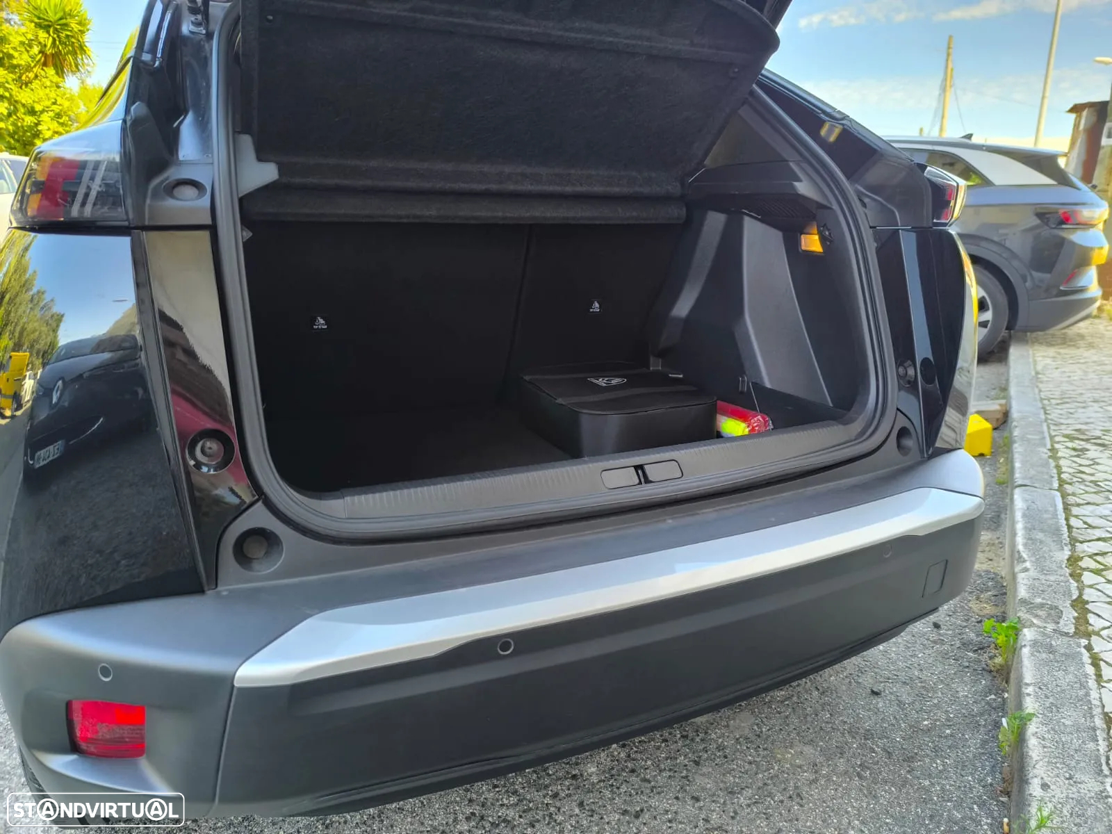 Peugeot e-2008 50 kWh Active Pack - 21