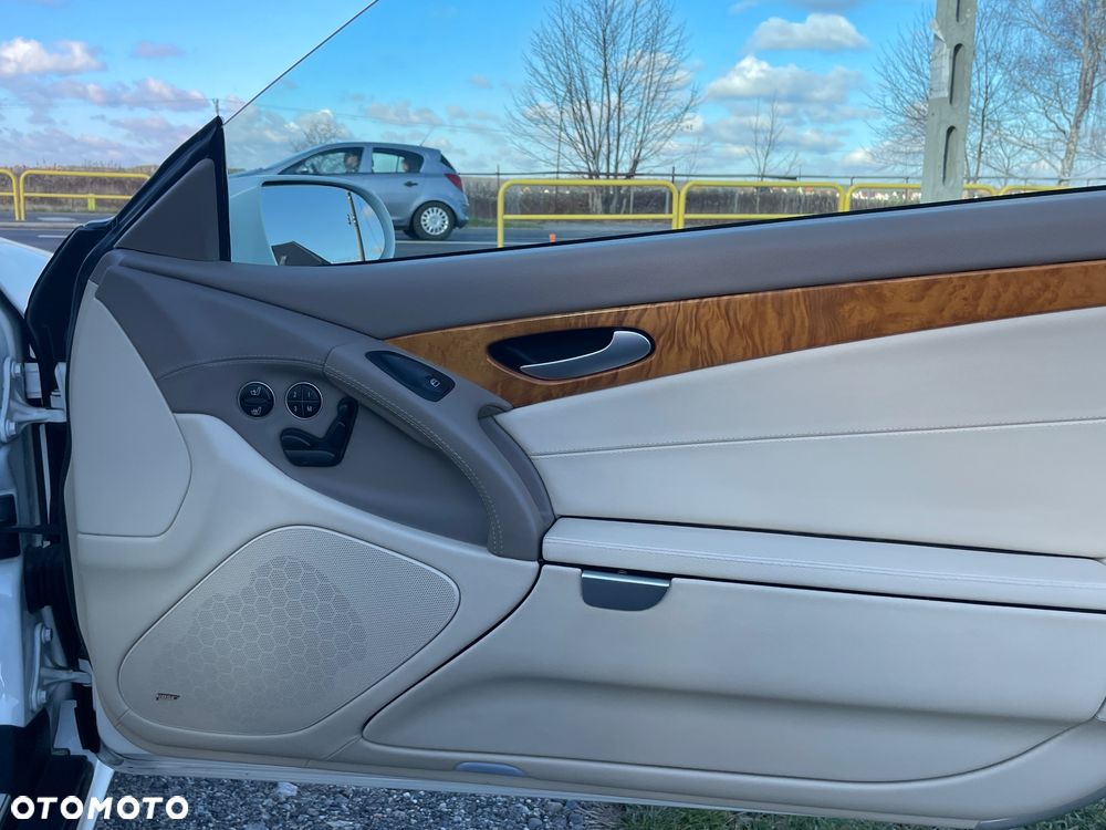 Mercedes-Benz SL - 21