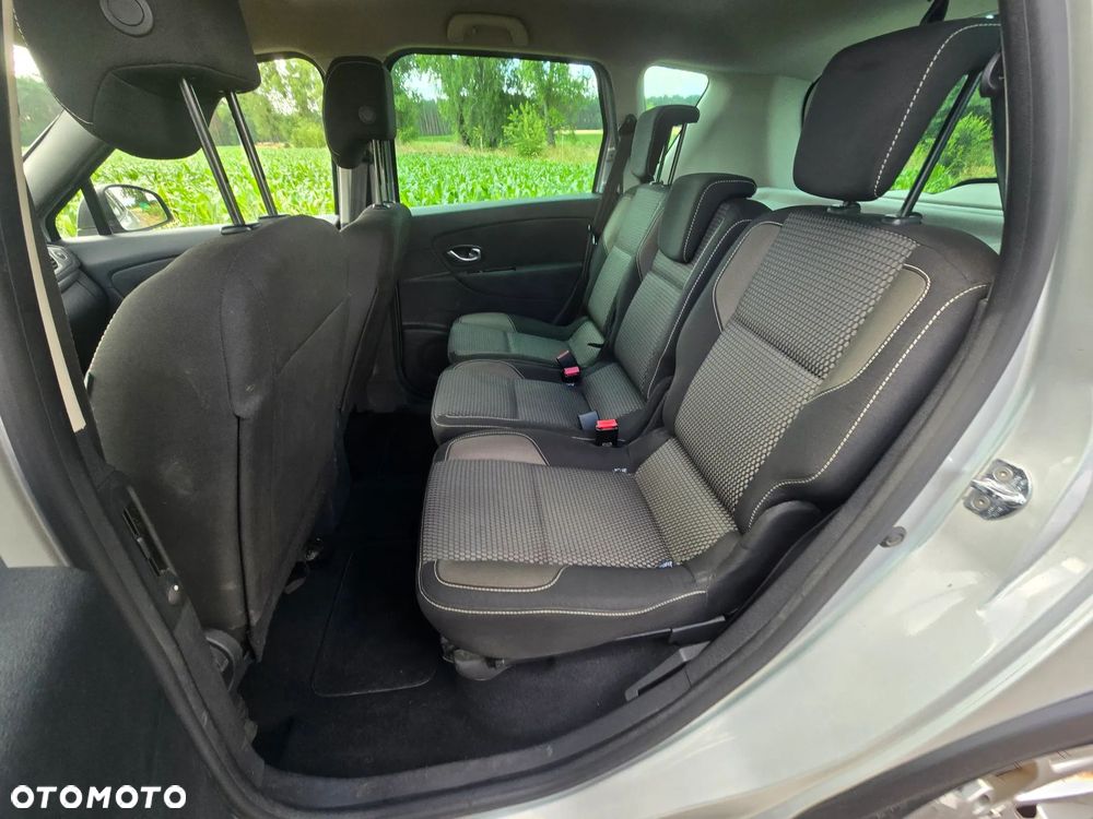 Renault Scenic dCi 110 Xmod Paris - 11