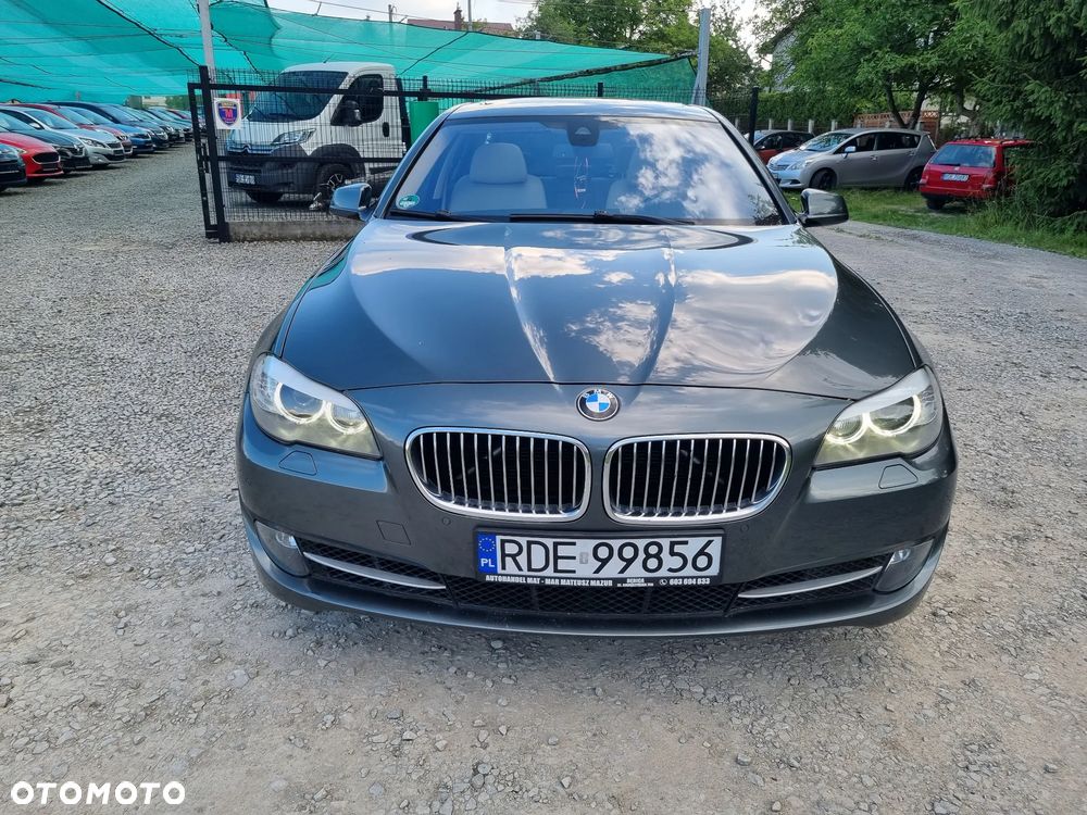 BMW Seria 5 528i Sport-Aut Luxury Line - 16