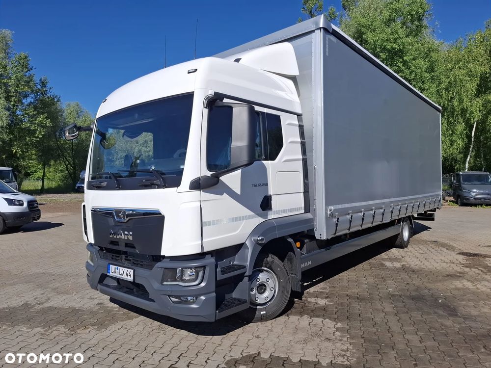 MAN MAN TGL 12.250 4x2 BL CH - 18