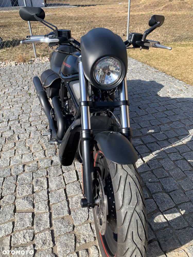 Harley-Davidson V-Rod Night Rod - 2