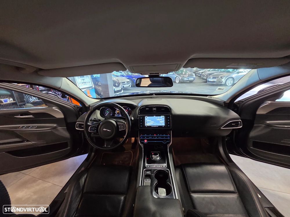 Jaguar XE E-Performance Aut. Prestige - 38