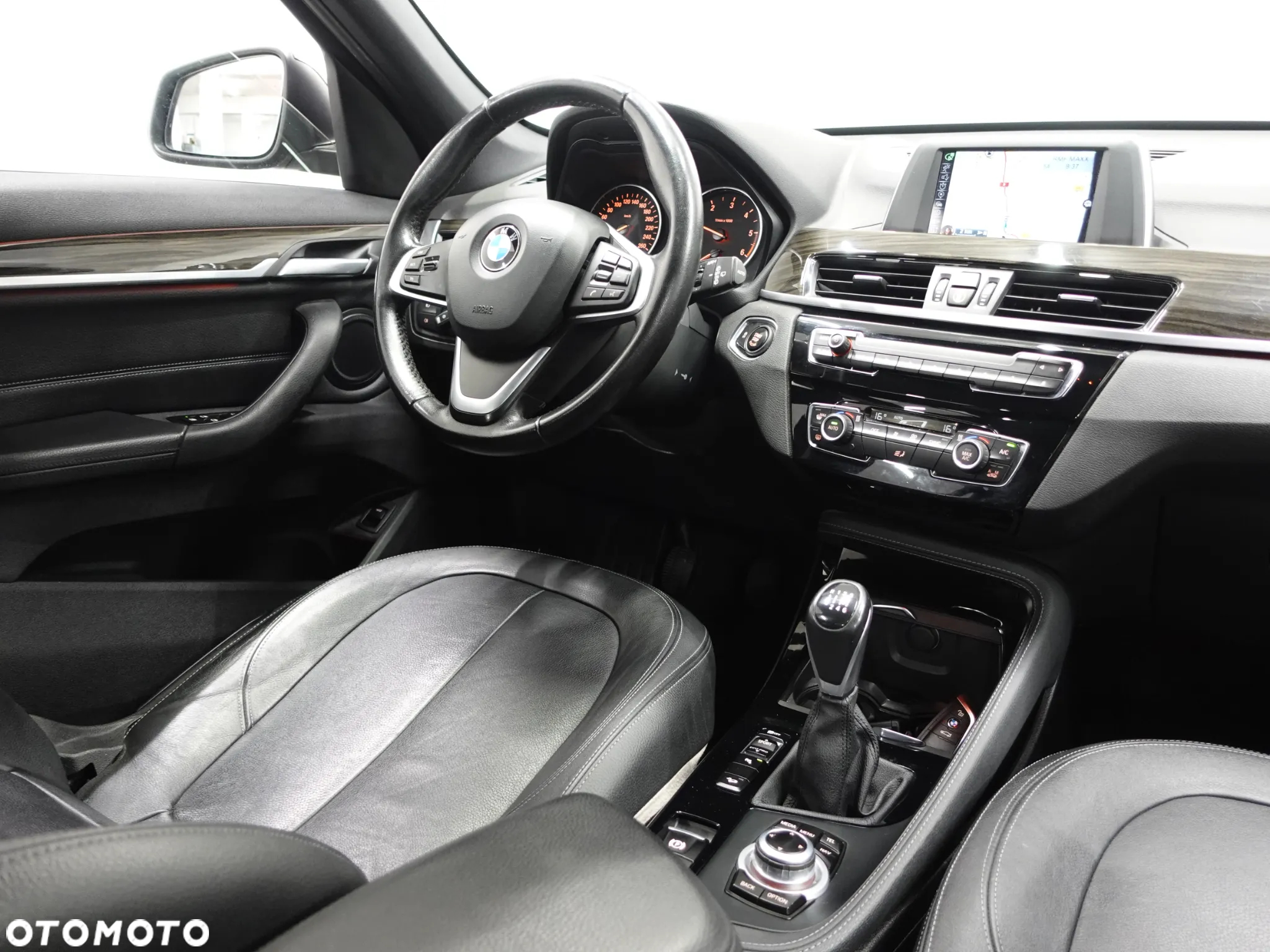 BMW X1 xDrive18d - 32