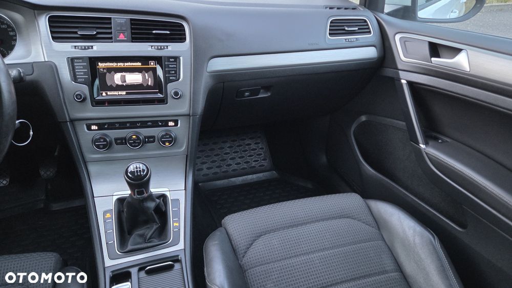 Volkswagen Golf 2.0 TDI BlueMotion Technology Allstar - 14