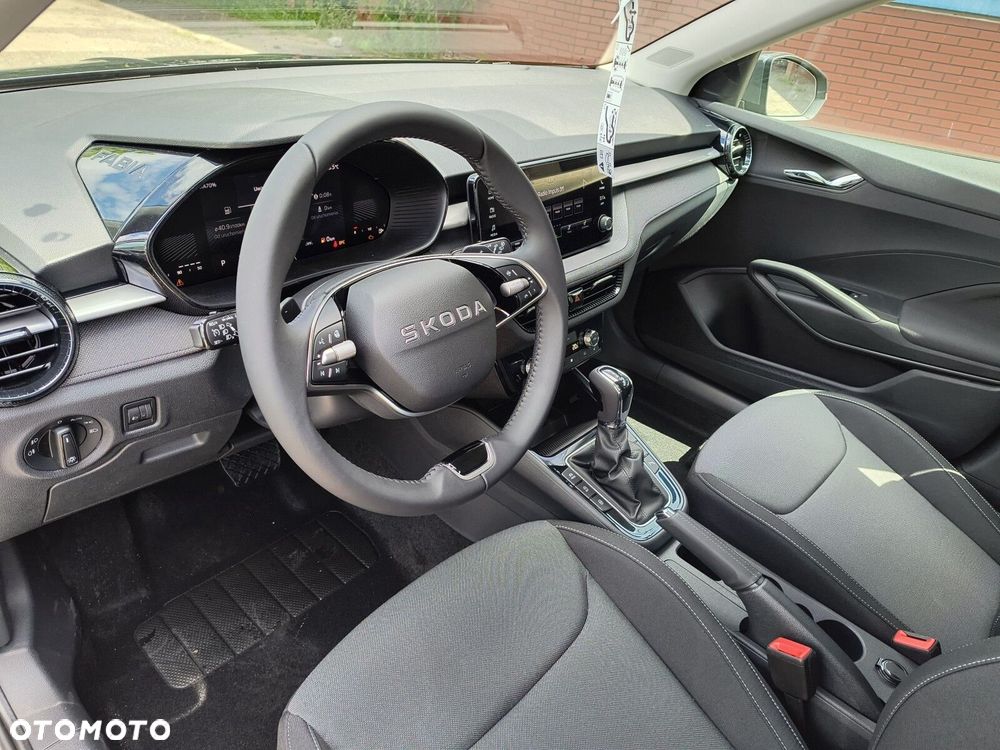Skoda Fabia 1.0 TSI Drive DSG - 12