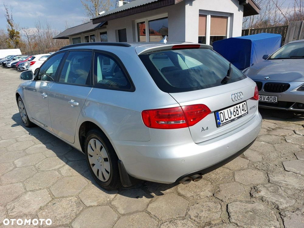 Audi A4 Avant - 6