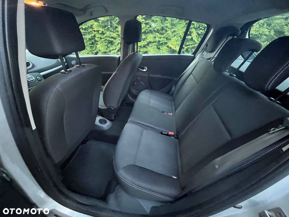 Renault Clio - 5