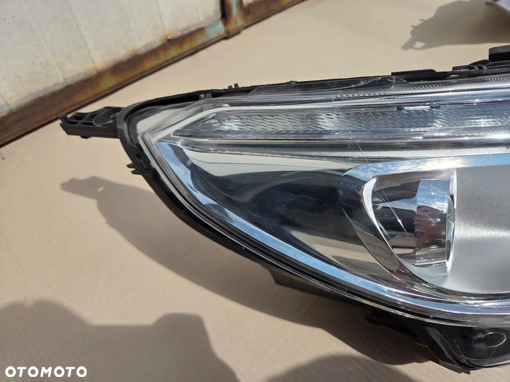 Lampy lampa przednia lewa prawa Peugeot 2008 I   9815405780   9815403080 - 19