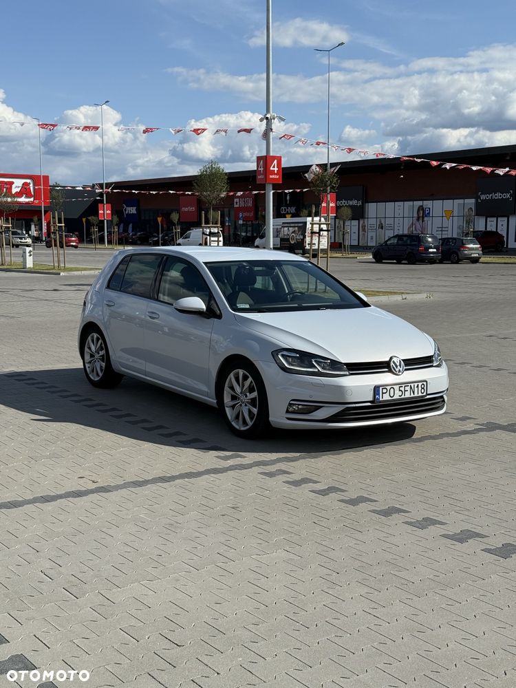 Volkswagen Golf - 2