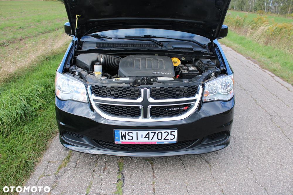 Dodge Grand Caravan - 9