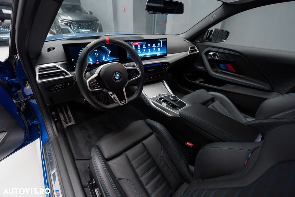 BMW M2 M240i xDrive - 28