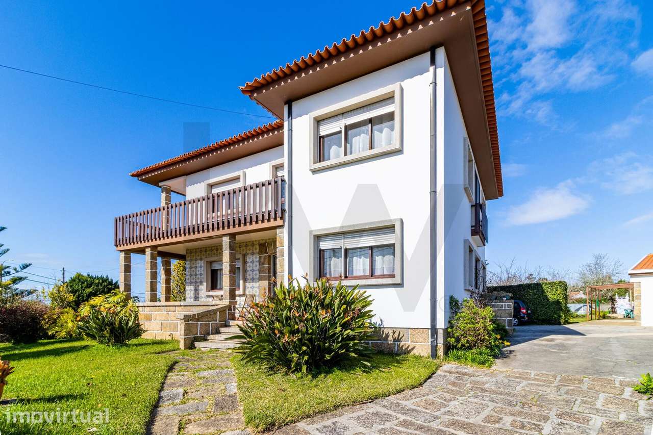 Moradia de charme em Cortegaça, com casa secundária, inseridas em pequ - Grande imagem: 2/60