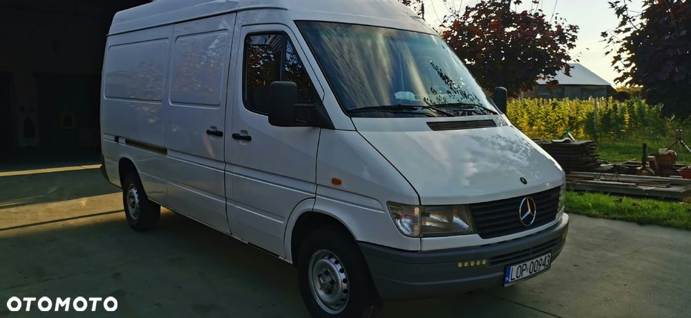 Mercedes-Benz Sprinter 1997 photo 2