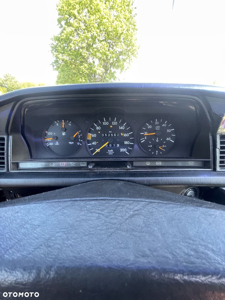 Mercedes-Benz W201 (190) - 18