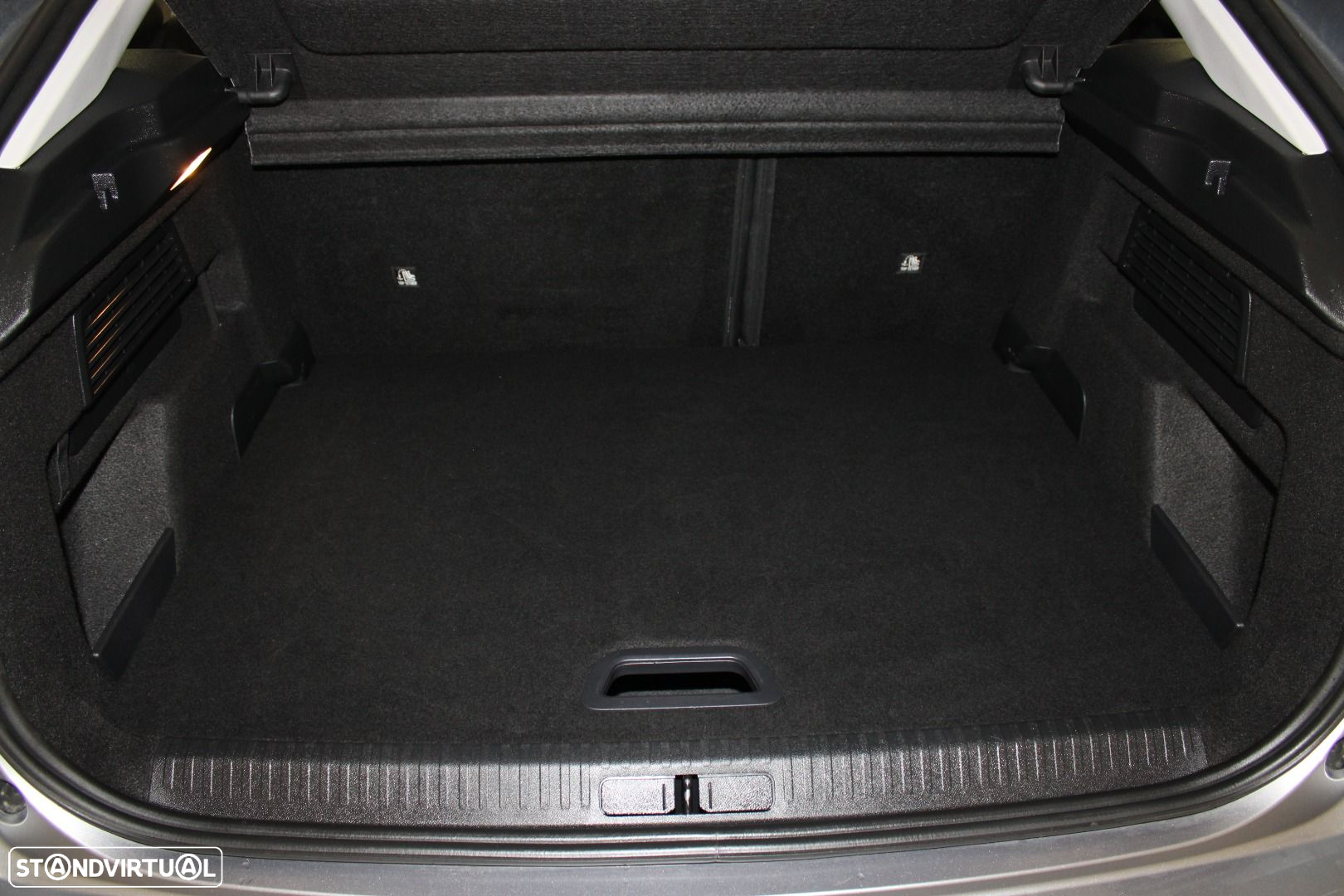 Citroën e-C4 50 kWh E-Series Collection - 29