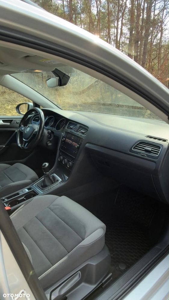 Volkswagen Golf 1.5 TSI BMT Evo Comfortline - 5