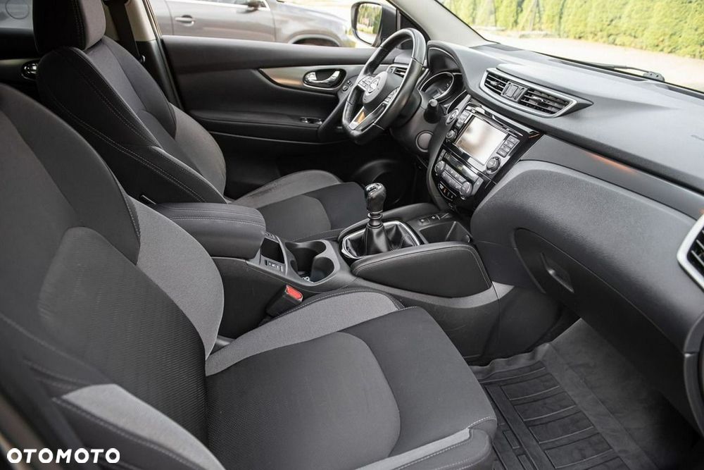 Nissan Qashqai 1.2 DIG-T N-Vision - 30