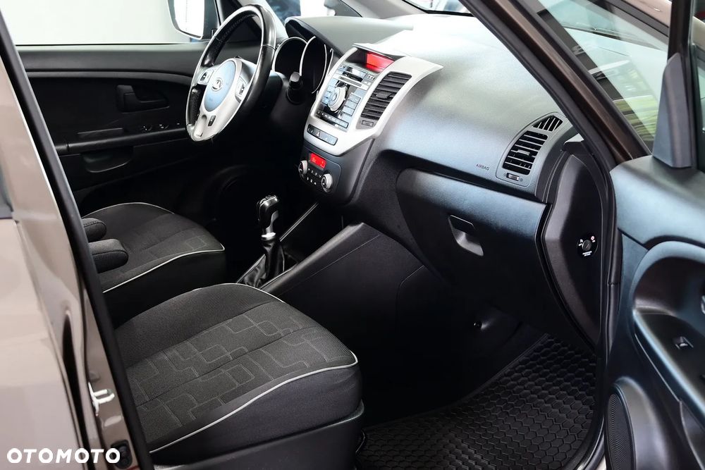 Kia Venga - 10
