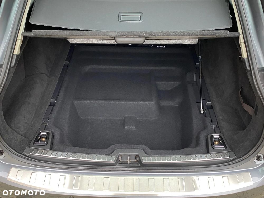 Volvo V90 D4 Momentum - 18