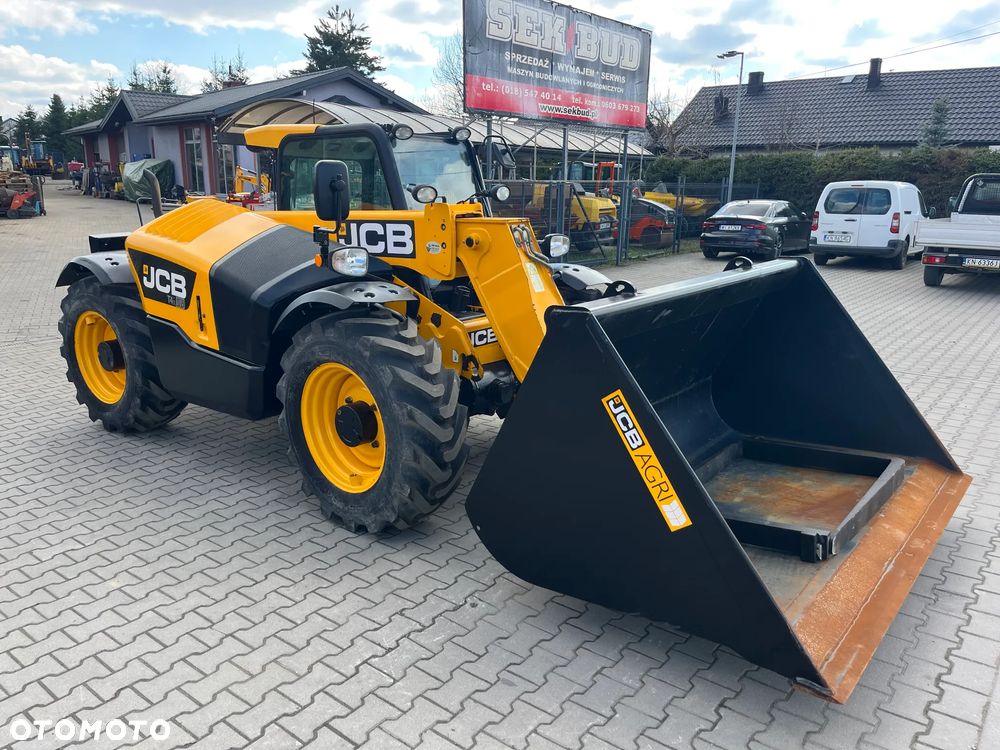 JCB 527-58 Agri - 7