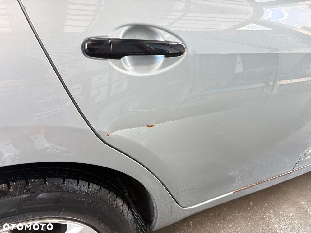Toyota Auris 1.33 VVT-i Terra - 16