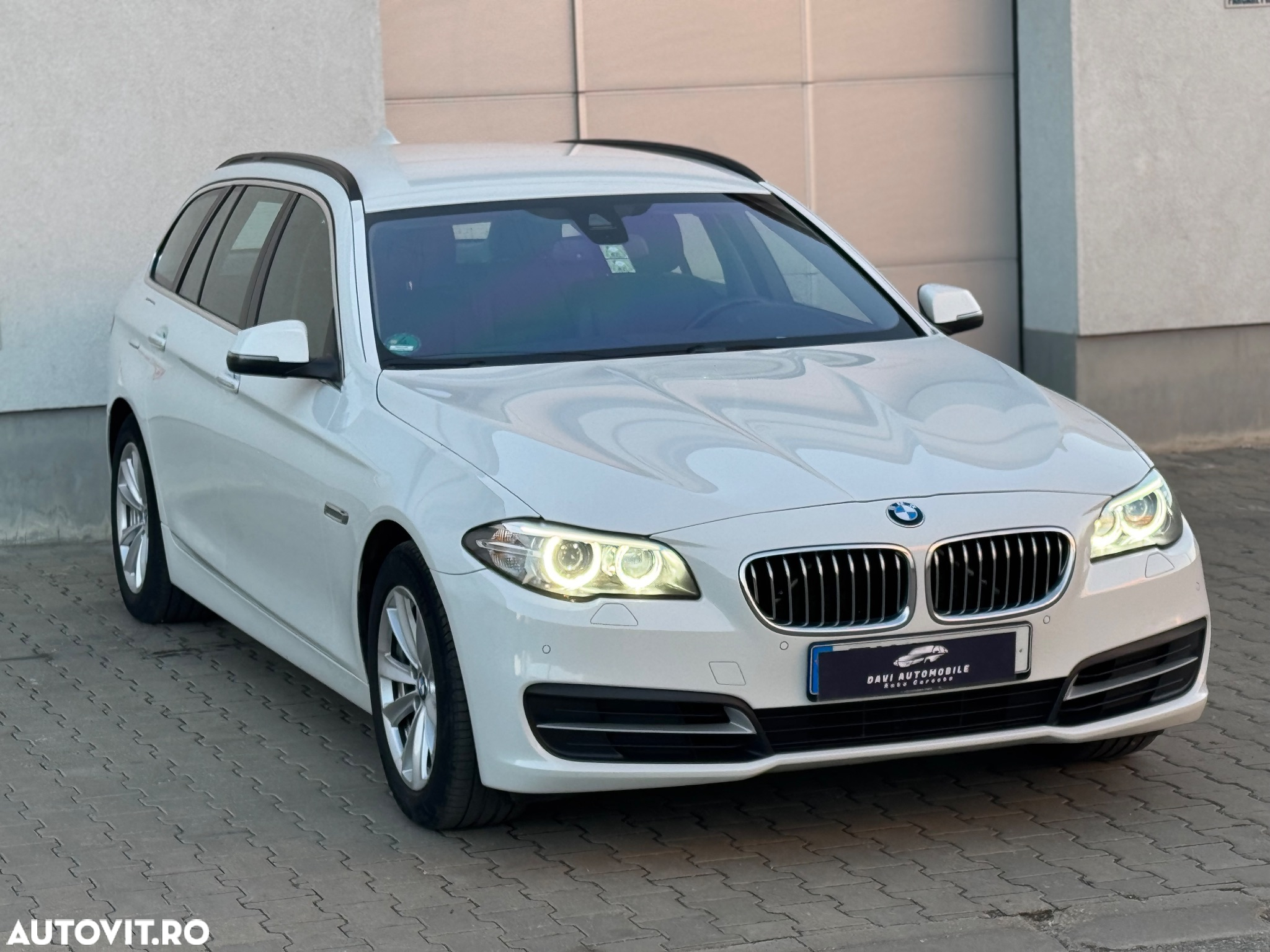 BMW Seria 5 520d xDrive Touring Aut. - 15
