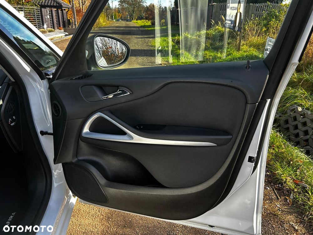 Opel Zafira - 30
