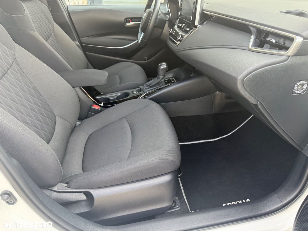 Toyota Corolla 1.8 Business Edition - 19