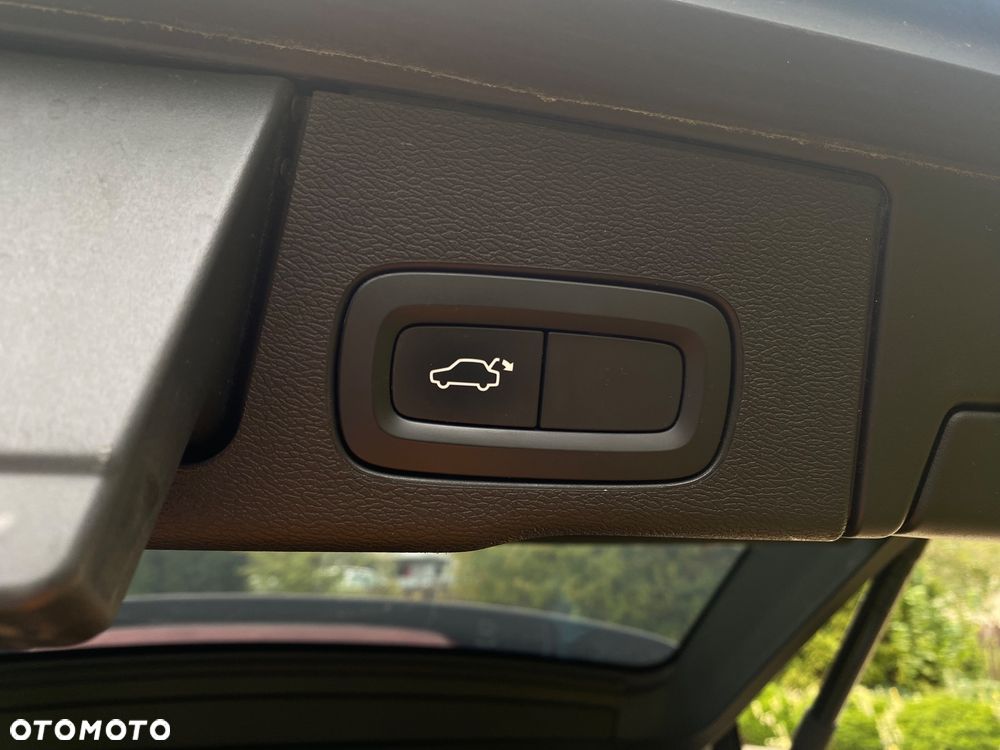 Volvo XC 60 B5 D AWD Inscription - 22