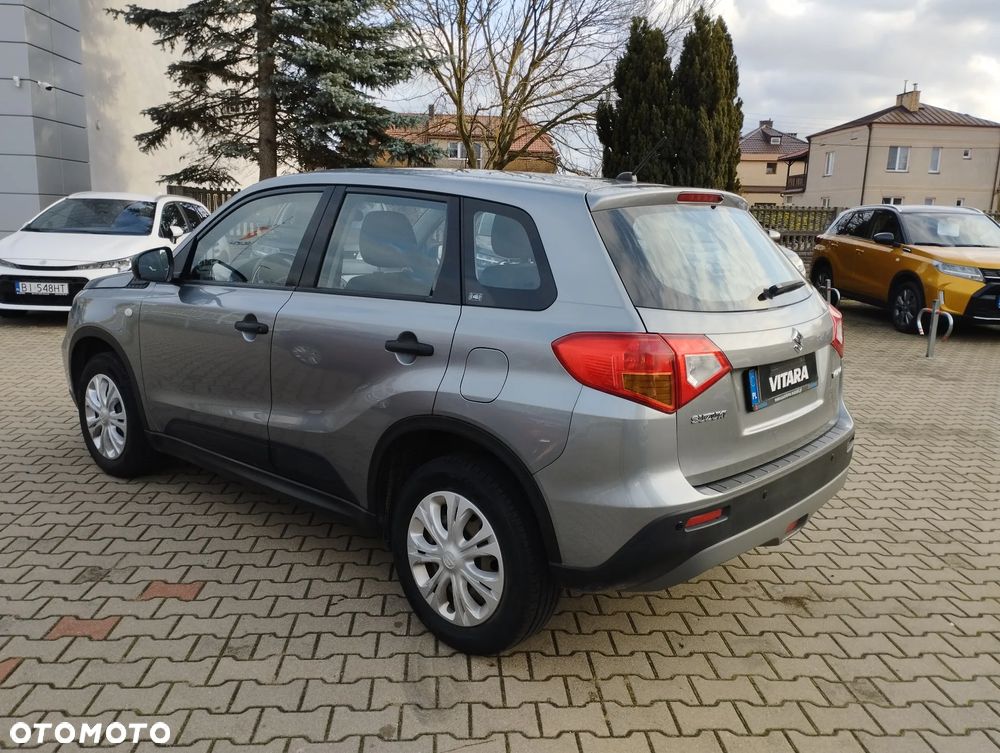 Suzuki Vitara 1.6 Comfort 2WD - 14