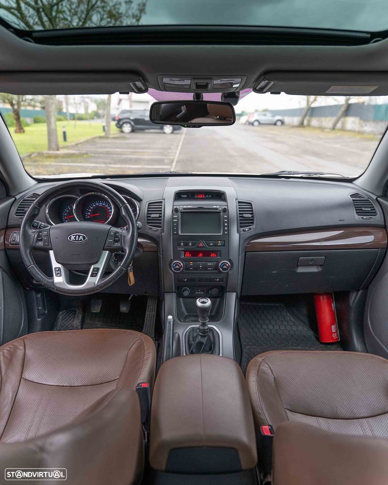 Kia Sorento 2.0 CRDi TX Tecto Panorâmico - 20