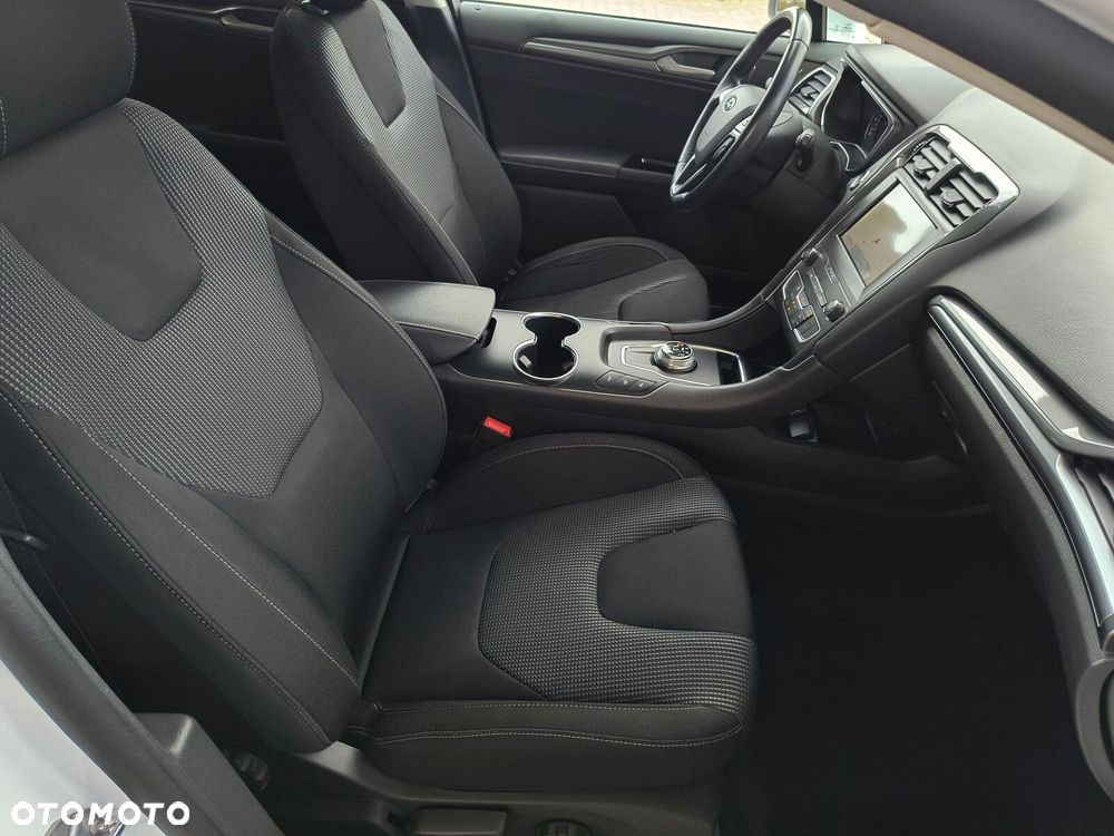 Ford Mondeo - 30
